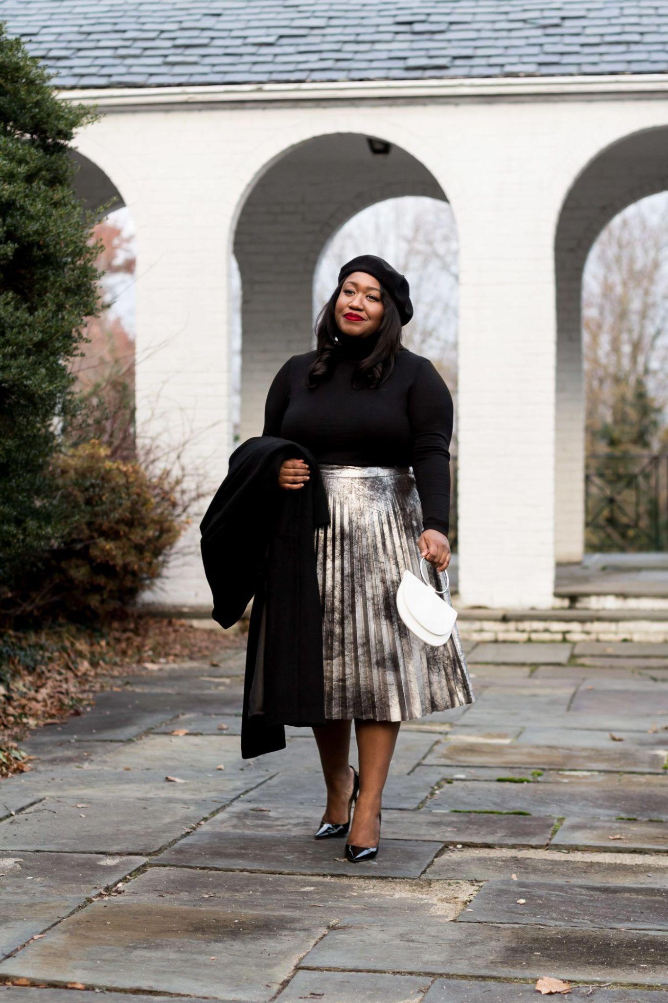 V-Neck Sweaters and a Pleated Skirt for Plus SIze Women